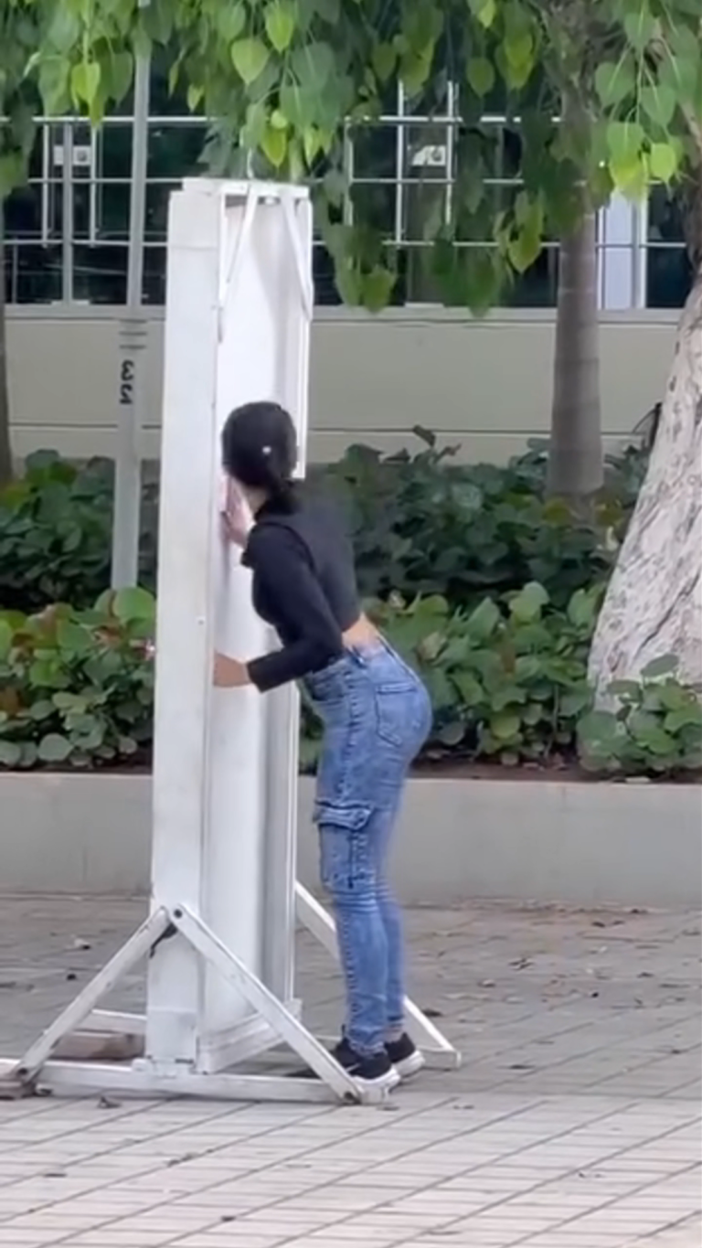 MR
